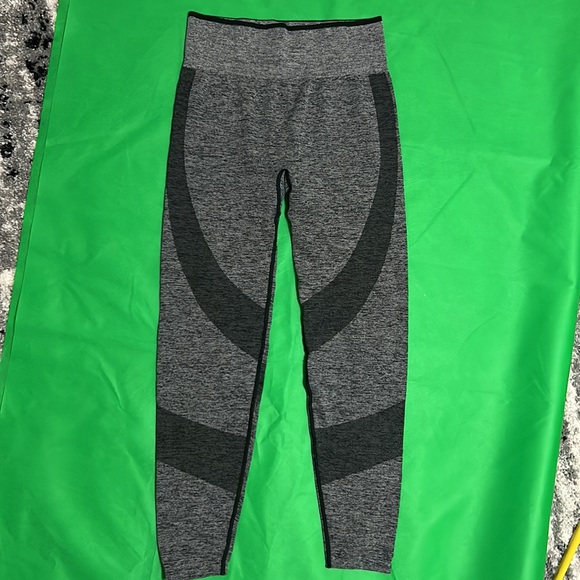 Victoria's Secret PINK Seamless
High Waist Legging - Picture 5 of 9